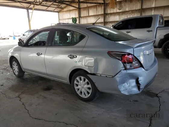 2019 Nissan Versa SV