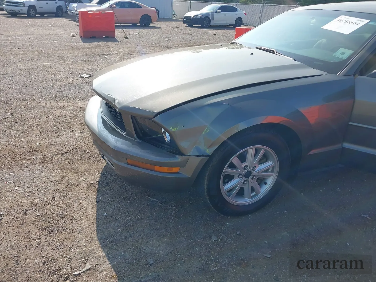 2005 Ford Mustang Deluxe