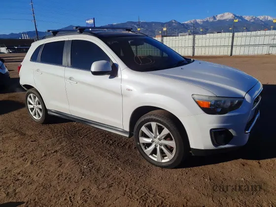 2014 Mitsubishi Outlander SE