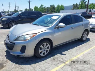 2013 Mazda 3 i Sport