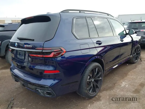 2024 BMW X7 M60i
