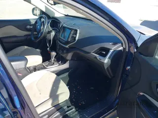 2016 Jeep Cherokee Altitude