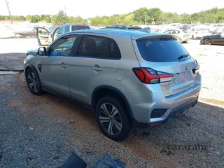 2021 Mitsubishi Outlander ES