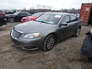 2013 Chrysler 200 Touring