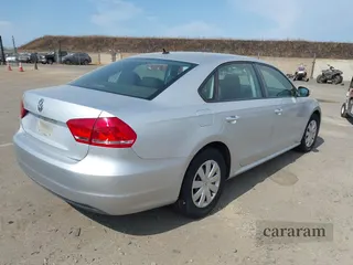 2013 Volkswagen Passat Wolfsburg Edition