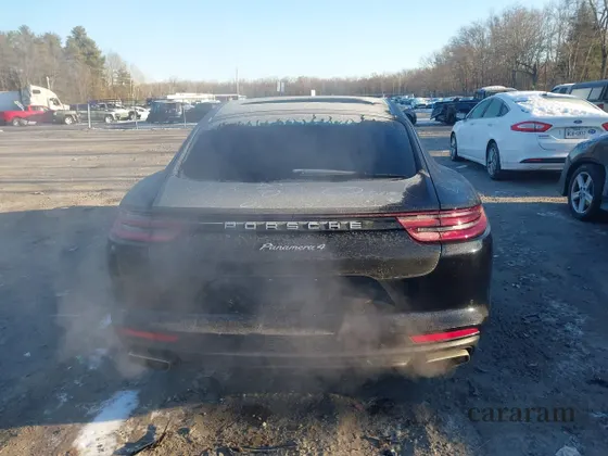 2018 Porsche Panamera