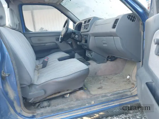1998 Nissan Frontier XE