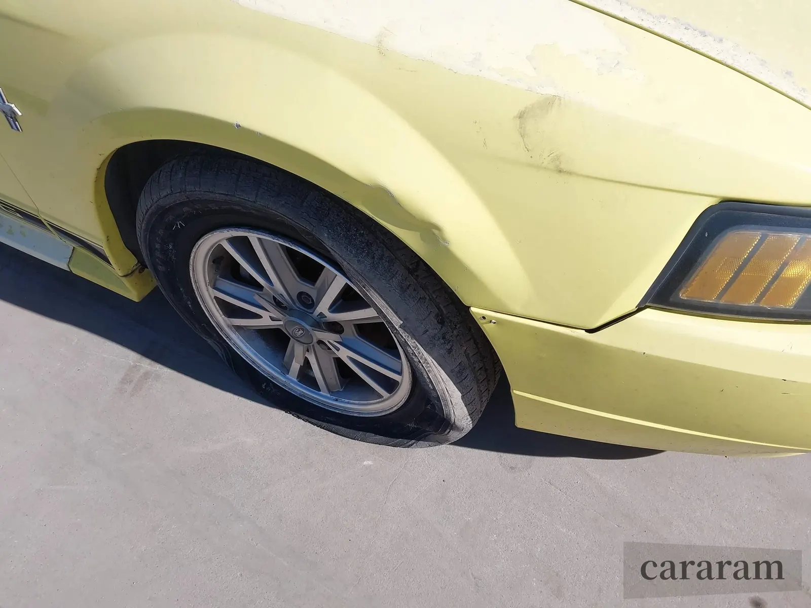 2003 Ford Mustang Deluxe