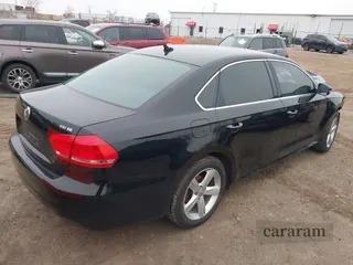 2015 Volkswagen Passat SE