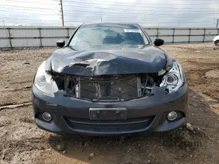 2015 Infiniti Q40