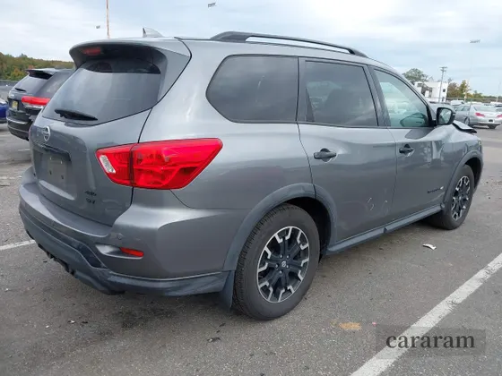 2020 Nissan Pathfinder SV