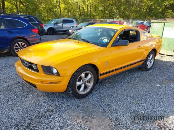 2007 Ford Mustang Deluxe