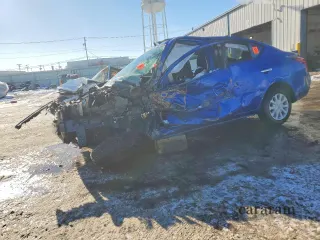 2013 Nissan Versa SV