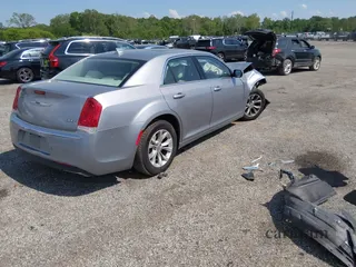 2015 Chrysler 300 Limited