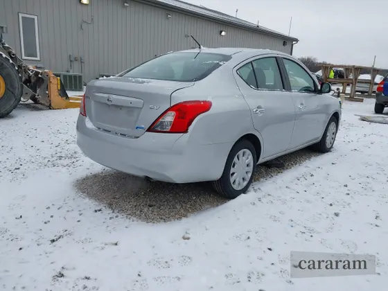 2012 Nissan Versa SV