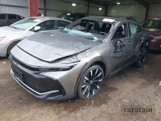2023 Toyota Crown Platinum