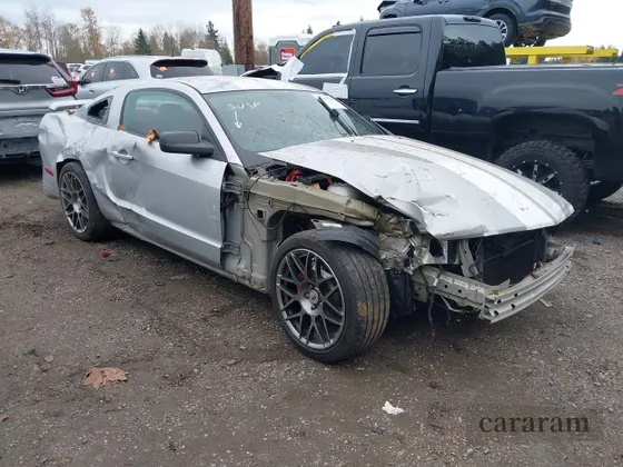 2005 Ford Mustang GT Deluxe
