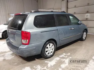 2007 Hyundai Entourage GLS