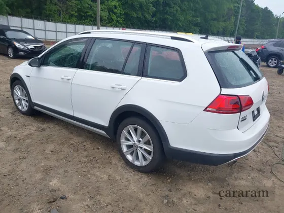 2017 Volkswagen Golf S