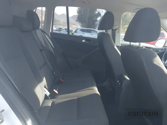2015 Volkswagen Tiguan SE