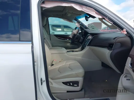 2016 Cadillac Escalade Luxury Collection