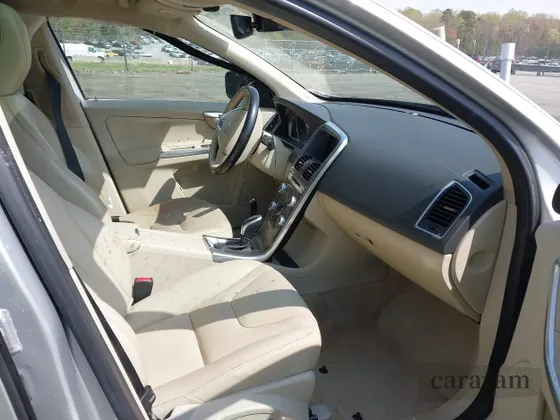 2015 Volvo XC60 T5 Drive-E Premier