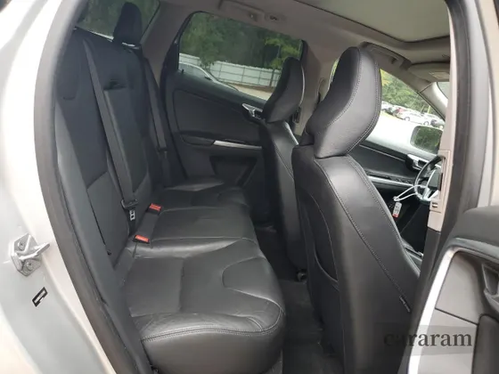 2016 Volvo XC60 T5 Drive-E Premier