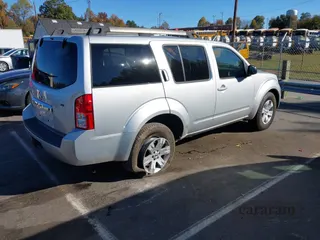 2010 Nissan Pathfinder LE