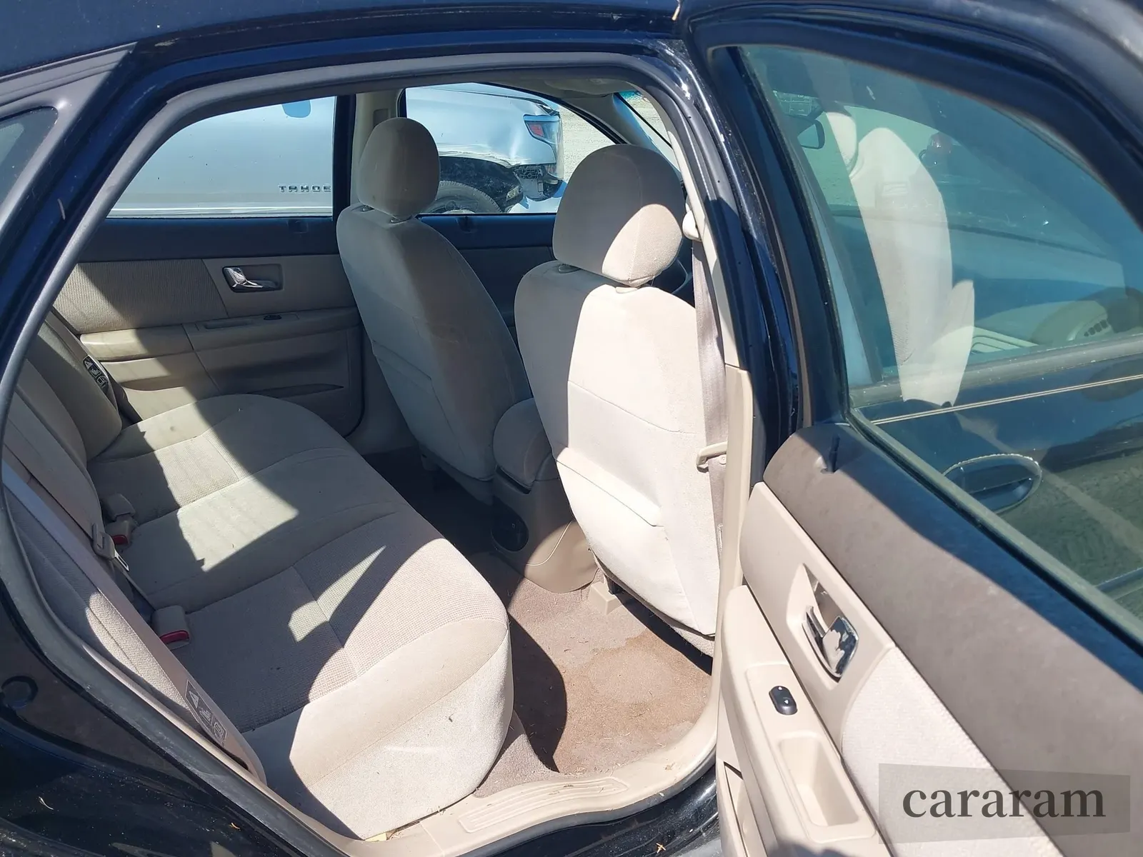 2002 Ford Taurus SE Standard