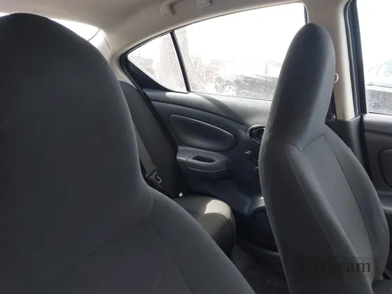 2015 Nissan Versa S Plus