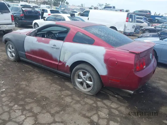 2007 Ford Mustang Deluxe
