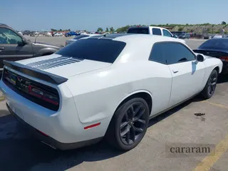 2020 Dodge Challenger SXT