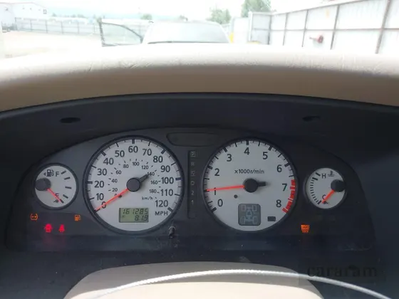 2003 Nissan Pathfinder LE