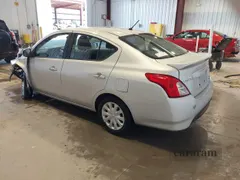 2016 Nissan Versa SV