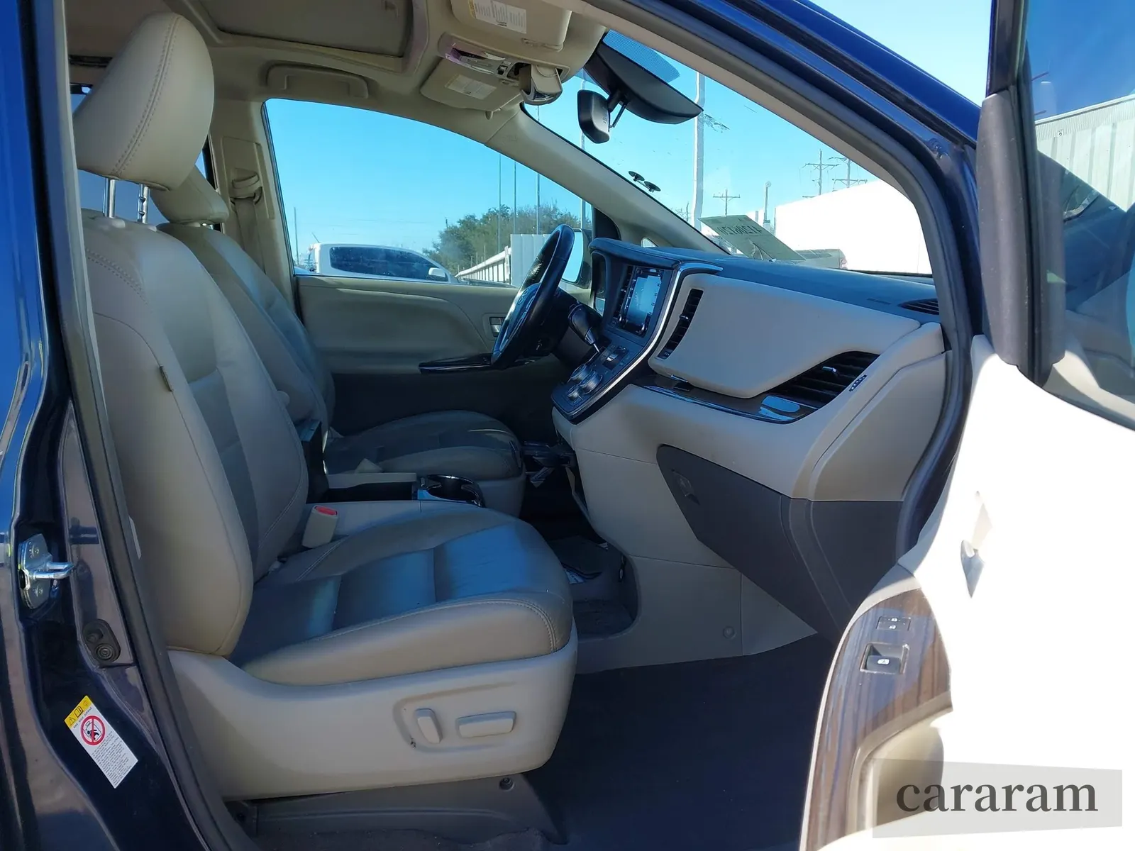 2018 Toyota Sienna XLE Auto Access Seat