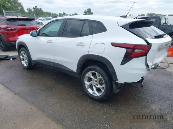 2025 Chevrolet Trax LS