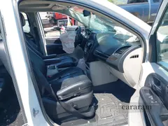 2013 Chrysler Town & Country Touring L