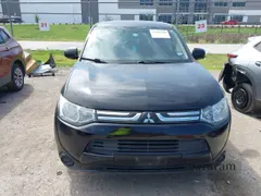 2014 Mitsubishi Outlander ES