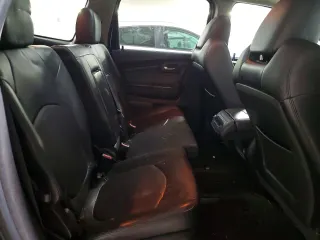2011 Chevrolet Traverse 2LT