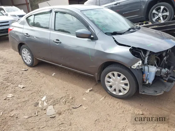 2017 Nissan Versa SV