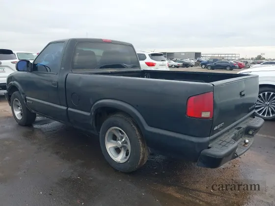 2002 Chevrolet S-10 LS
