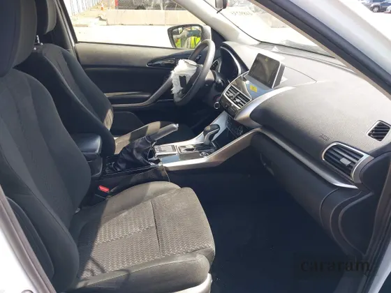 2020 Mitsubishi Eclipse Cross LE