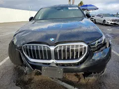 2025 BMW 5 Series 530i