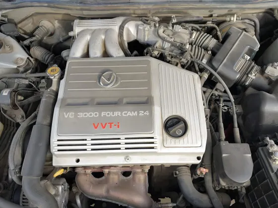 2000 Lexus ES 300