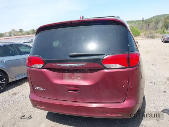 2020 Chrysler Voyager LXi