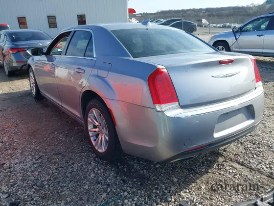 2018 Chrysler 300 Touring