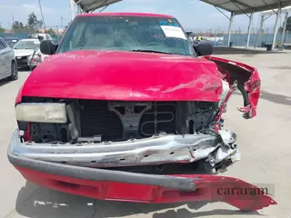 2000 Chevrolet S-10 LS