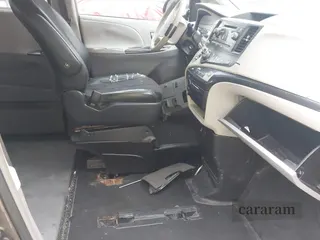 2011 Toyota Sienna SE