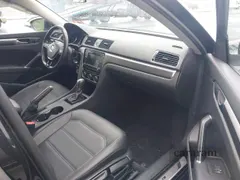 2017 Volkswagen Passat R-Line