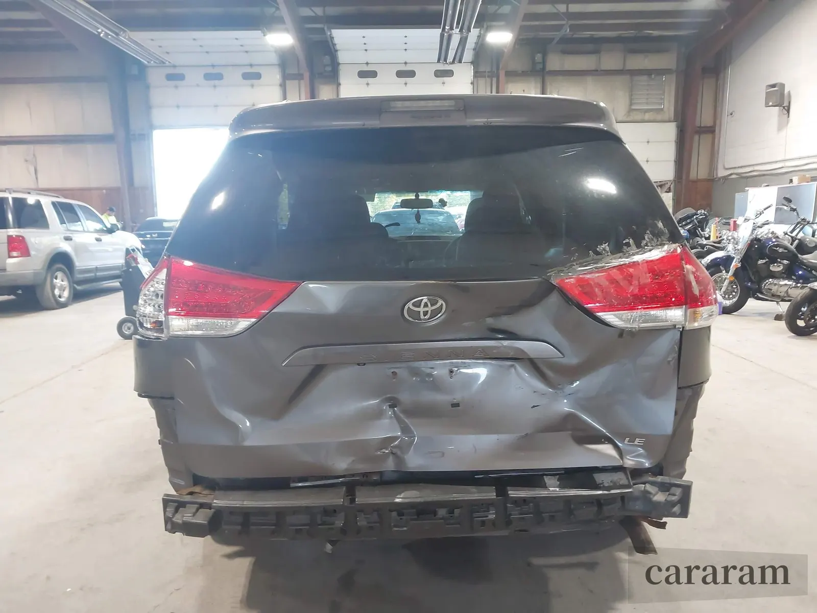 2011 Toyota Sienna LE